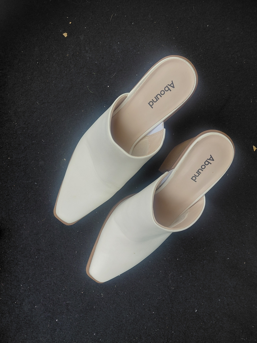 Abound Women's Cream Pointed-Toe Slip-On Mules